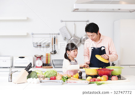 Kitchen Food Family Parents Children Lifestyle Kitchen Food Family Parents Children Lifestyle 32747772