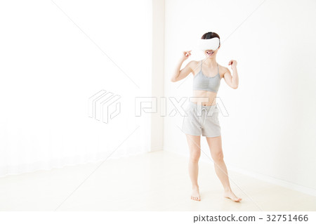 Female VR Young Female Fitness Sport Exercise 32751466