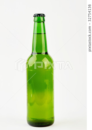 Empty bottle for beer isolated. Empty bottle for beer isolated. 32754136