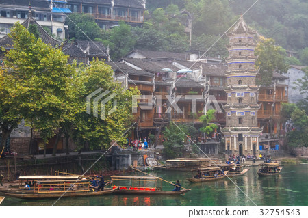Old houses in Fenghuang county Old houses in Fenghuang county 32754543
