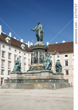 Statue of the emperor Franz I Vienna 32754737