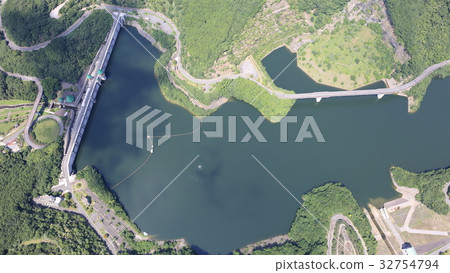 Naruto Dam in Summer (Ogatari-gun, Oguri-cho, Fukuoka Prefecture) Naruto Dam in Summer (Ogatari-gun, Oguri-cho, Fukuoka Prefecture) 32754794