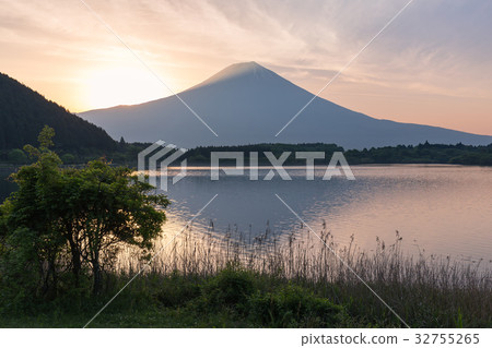 Lake Tanuki的早晨 Lake Tanuki的早晨 32755265