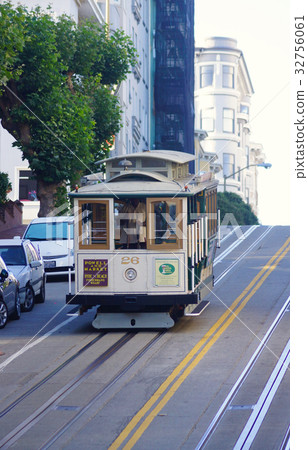 Cable car in San Francisco, California, USA Cable car in San Francisco, California, USA 32756061