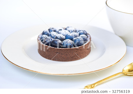 Hand made tarlets dessert blueberry decoration 32756319