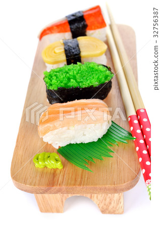 Sushi rice roll japanese food style 32756387