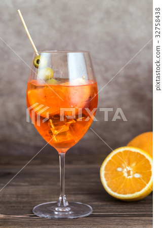Glass of Aperol Spritz cocktail 32758438