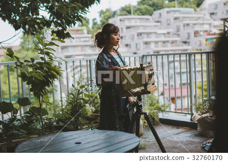 攝影女郎 大畫幅相機 攝影師 32760170