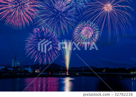 Fireworks display at Toyohashi Gion Festival 32762238