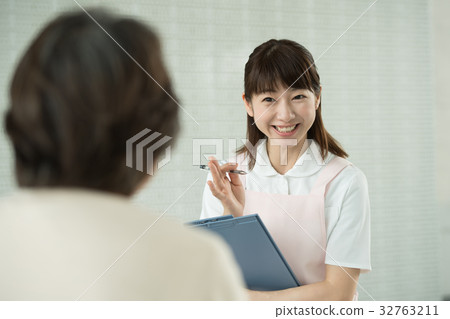 Nursing hospital nurse patient interview medical image Nursing hospital nurse patient interview medical image 32763211