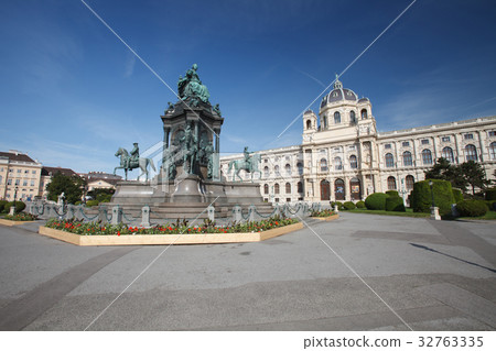 Monument to the Maria Theresien Denkmal Vienna 32763335