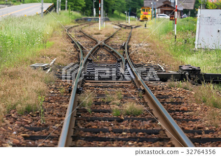 軌道的分支 32764356