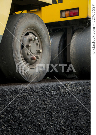 road construction 32765557