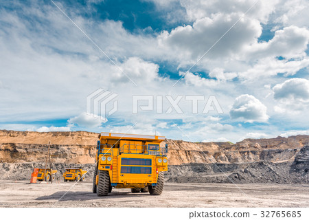 Big yellow mining truck Big yellow mining truck 32765685