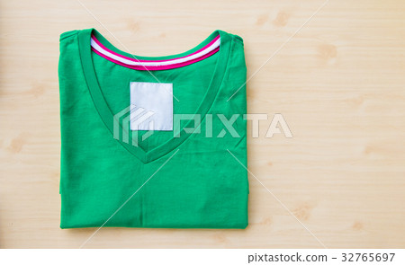 tshirt 32765697