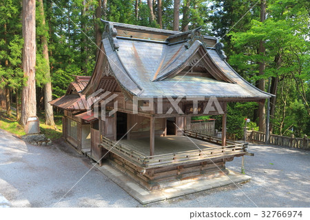 Kagura Hall of Mitaka Shrine 32766974