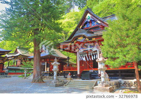 Kuni Tsunekichi Shrine and Goreisha of Mitaka Shrine 32766978