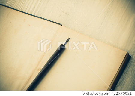 blank book and pen blank book and pen 32770051