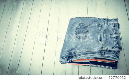 jeans put on wooden jeans put on wooden 32770052