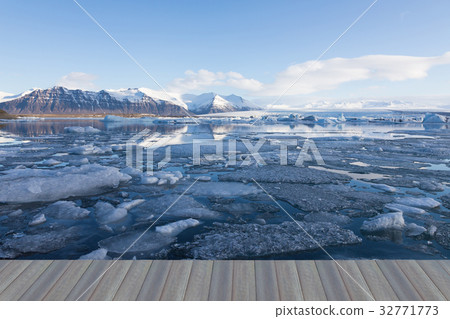 Jakulsarlon ice winter session lagoon  32771773