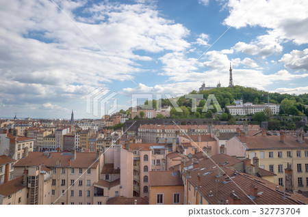The streetscape of Lyon and the hill of Frvières 32773704