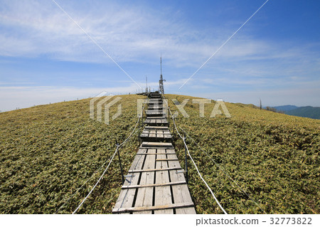 在德島縣的肯山山頂的觀點 32773822
