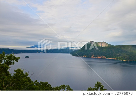 Lake Mashuu (Teshikaga Town, Kawakami-gun, Hokkaido) Lake Mashuu (Teshikaga Town, Kawakami-gun, Hokkaido) 32776073