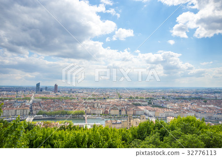 Overlooking the city of Lyon from the hill of Furbieres Overlooking the city of Lyon from the hill of Furbieres 32776113