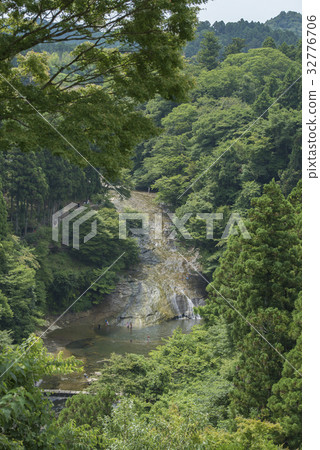 Prefectural Yoro Valley Oku Kiyosumi Natural Park, Shibamata Waterfall 32776706