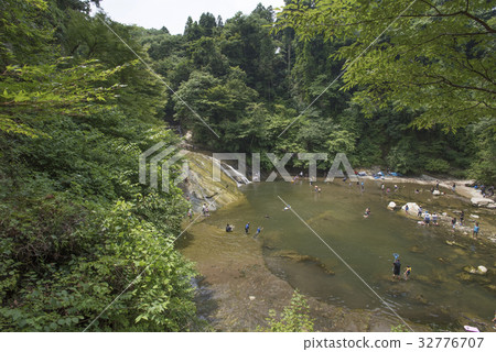 Prefectural Yoro Valley Oku Kiyosumi Natural Park, Shibamata Waterfall 32776707