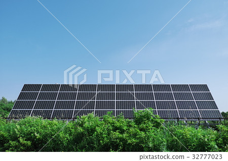 solar panel  32777023