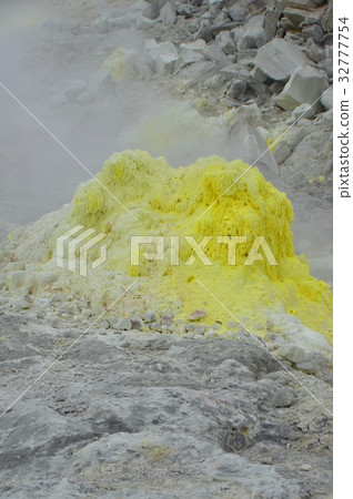 已被吹走的硫磺（Isan（Atosanupuri）/北海道川上郡弟子屈町） 32777754