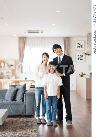 A family A family 32778473
