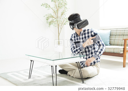 Male VR VR Glasses Virtual Reality Game Young Male 32779948