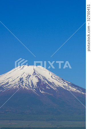 Fuji of the remaining snow Fuji of the remaining snow 32780451