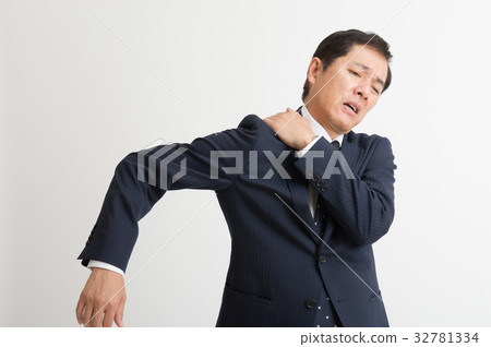 僵硬的肩膀的商人 32781334