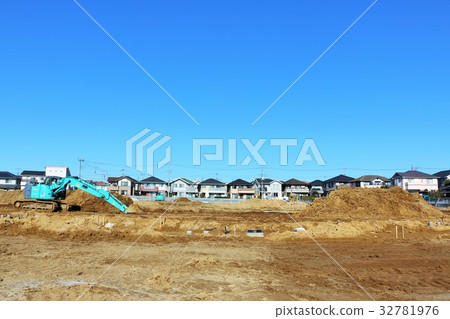 Landscape of a blue sky construction site 32781976