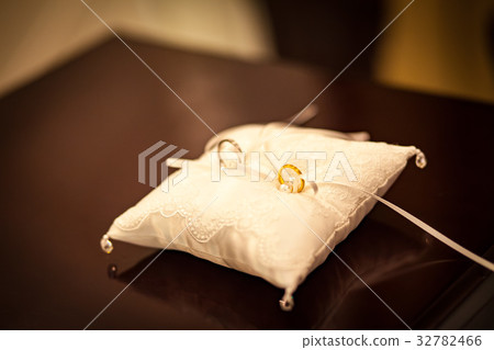 Bridal material image 32782466