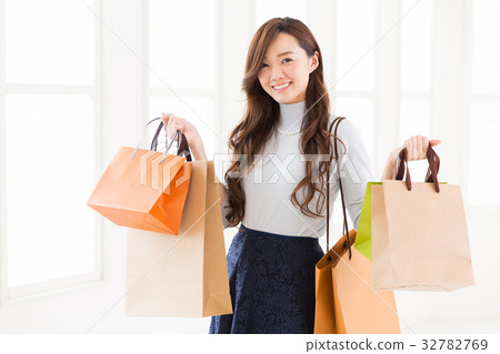 A woman shopping A woman shopping 32782769