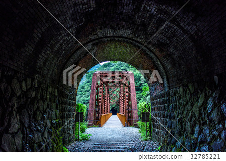 Mukogawa Valley被遺棄的線Takedao 32785221