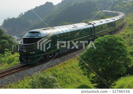 一個折疊屏幕恍然大悟 32786556