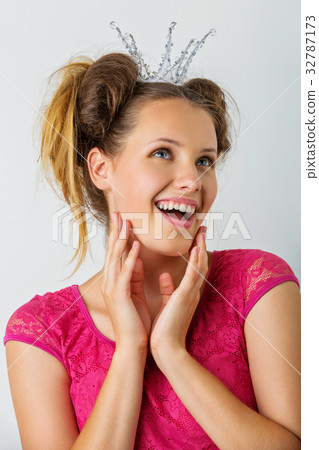 Beautiful girl in crown Beautiful girl in crown 32787173