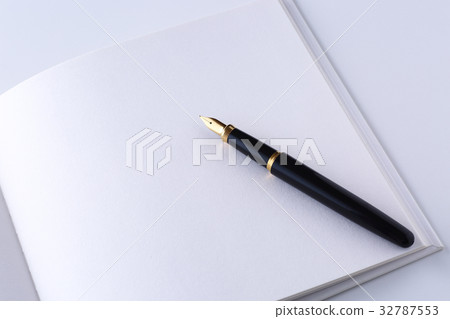 White notebook and fountain pen White notebook and fountain pen 32787553