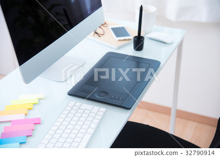 商務辦公桌設計 32790914