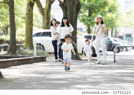 Mom friend mother Mom friend mother 32791223