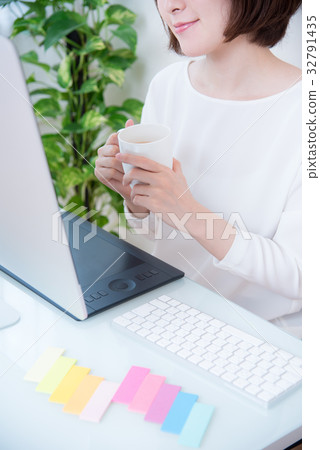 商務辦公桌設計 商務辦公桌設計 32791435