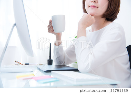 Business desk design Business desk design 32791589