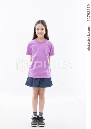 Elementary school student 32792219