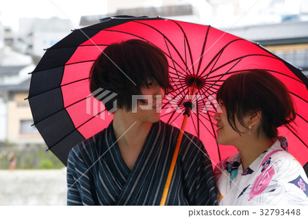 Kimono couple Kimono couple 32793448