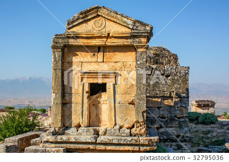 Nekropolis of Hierapolis ancient city view 32795036